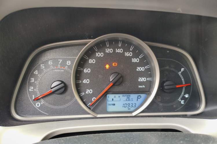 Used Toyota RAV4 2015 2.0L CVT Two-Wheel Drive Fashion Edition Instrument Cluster