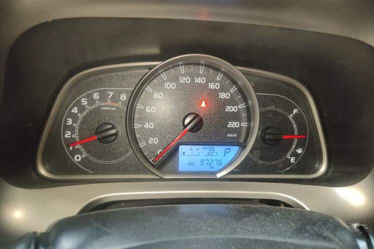 Used Toyota RAV4 2015 2.0L CVT Two-Wheel Drive Fashion Edition Instrument Cluster