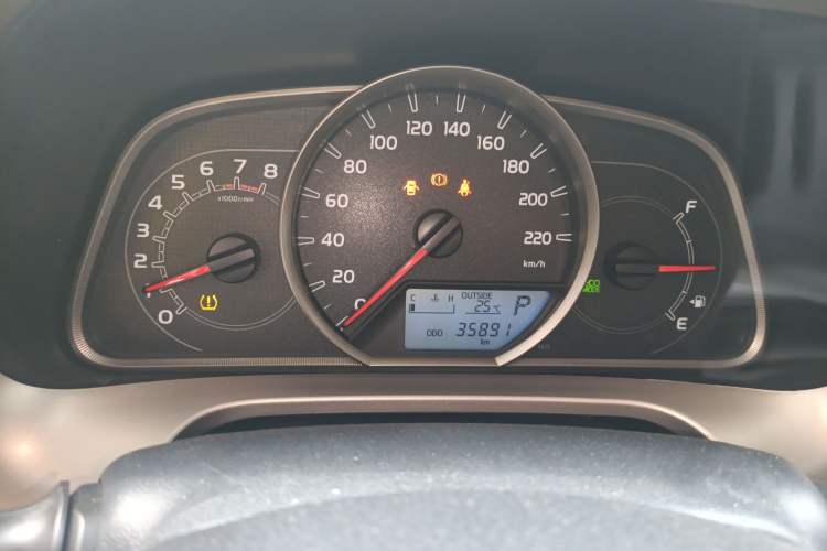 Used Toyota RAV4 2015 2.0L CVT Two-Wheel Drive Fashion Edition Instrument Cluster