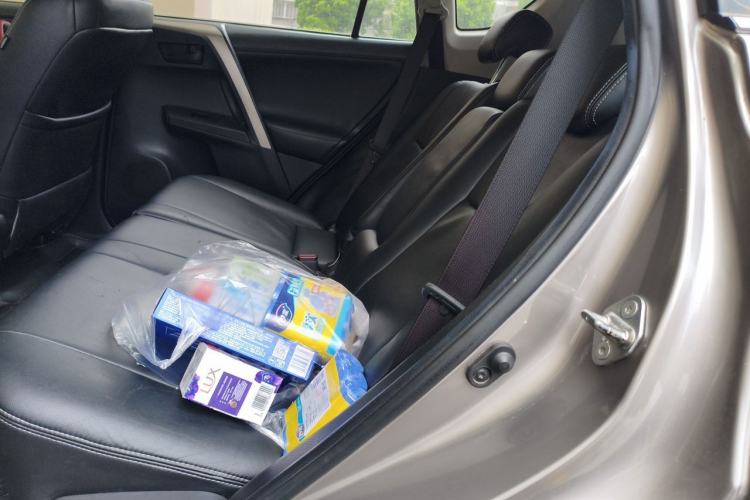 Used Toyota RAV4 2015 2.0L CVT Two-Wheel Drive Fashion Edition Left Rear Seat
