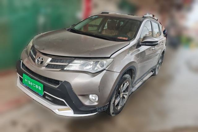 Used Toyota RAV4 2015 2.0L CVT Two-Wheel Drive Fashion Edition