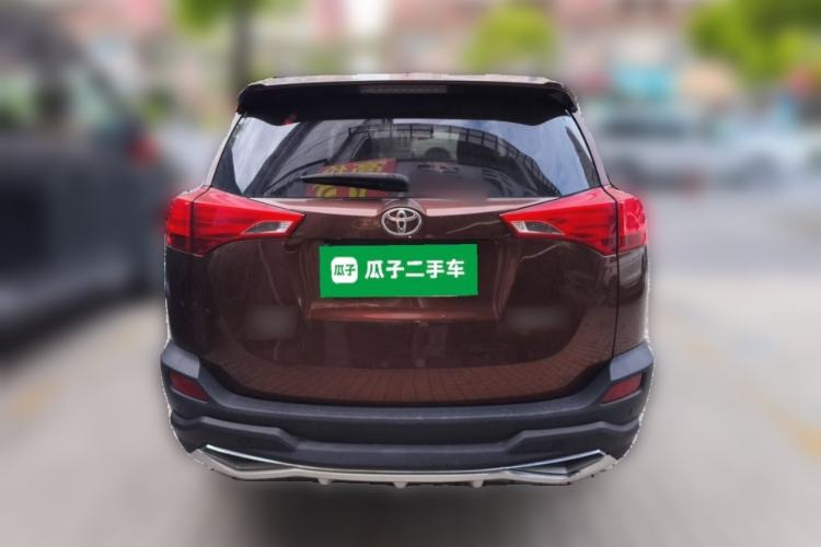 Used Toyota RAV4 2015 2.0L CVT Two-Wheel Drive Fashion Edition Rear
