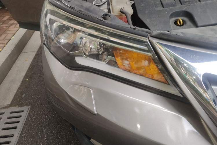 Used Toyota RAV4 2015 2.0L CVT Two-Wheel Drive Fashion Edition Right Front Headlight