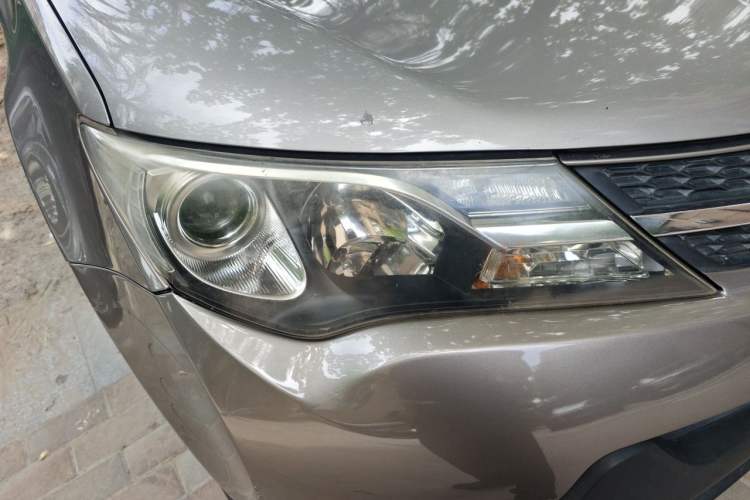 Used Toyota RAV4 2015 2.0L CVT Two-Wheel Drive Fashion Edition Right Front Headlight