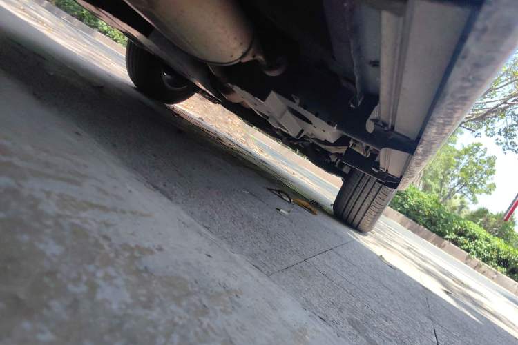 Used Toyota RAV4 2015 2.0L CVT Two-Wheel Drive Fashion Edition Right Side Sill