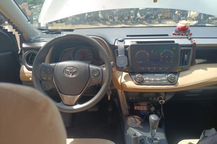 Used Toyota RAV4 2015 2.0L CVT Two-Wheel Drive Fashion Edition Steering Wheel