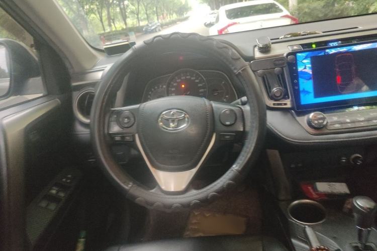 Used Toyota RAV4 2015 2.0L CVT Two-Wheel Drive Fashion Edition Steering Wheel