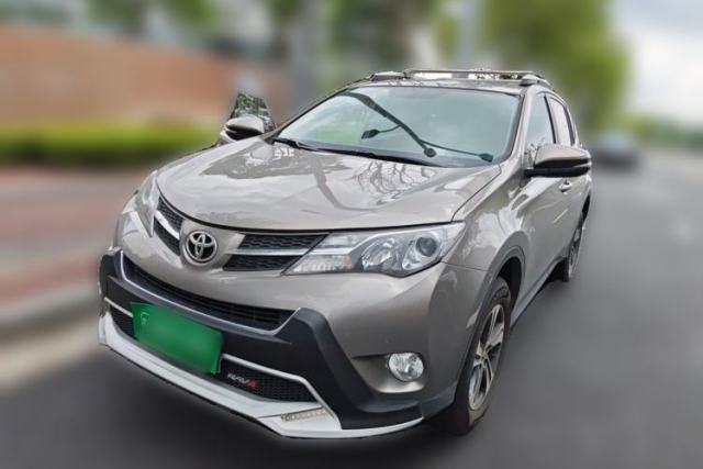 Used Toyota RAV4 2015 2.0L CVT Two-Wheel Drive Fashion Edition