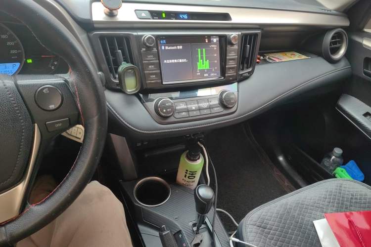 Used Toyota RAV4 2015 2.0L CVT Two-Wheel Drive Fashion Edition Audio And AC Panel