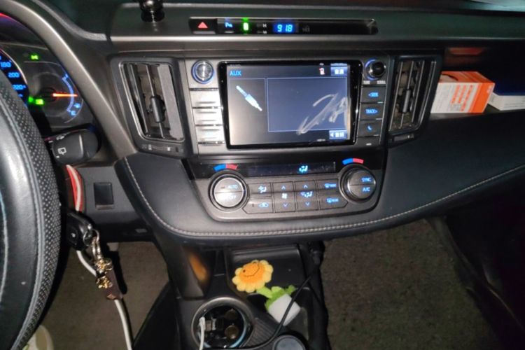 Used Toyota RAV4 2015 2.0L CVT Two-Wheel Drive Fashion Edition Audio And AC Panel