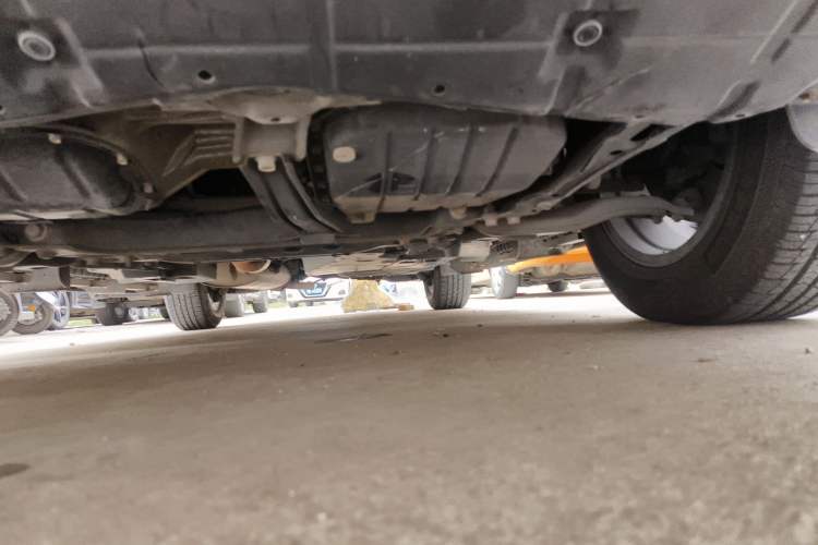 Used Toyota RAV4 2015 2.0L CVT Two-Wheel Drive Fashion Edition Chassis Front