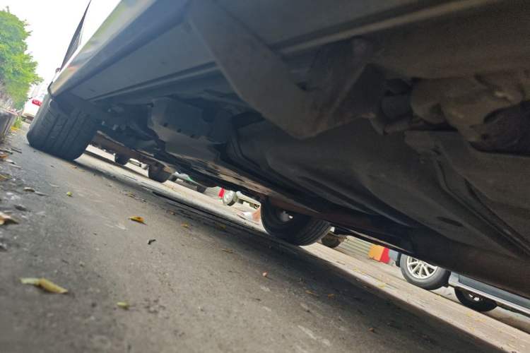 Used Toyota RAV4 2015 2.5L Automatic 4x4 Elite Edition Chassis Rear Left