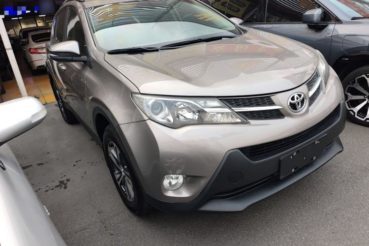 Used Toyota RAV4 2015 2.0L CVT Two-Wheel Drive Fashion Edition Exterior 1