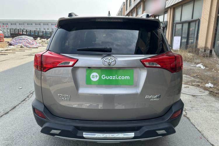 Used Toyota RAV4 2015 2.5L Automatic 4x4 Elite Edition Exterior 2