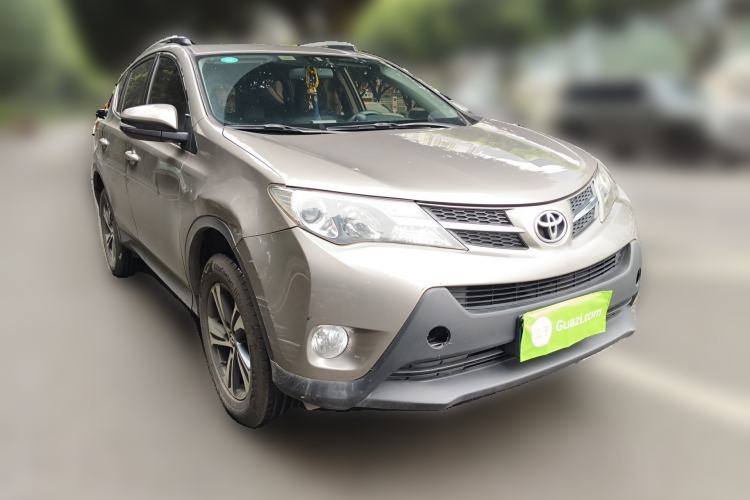 Used Toyota RAV4 2015 2.0L CVT Two-Wheel Drive Fashion Edition Exterior 2