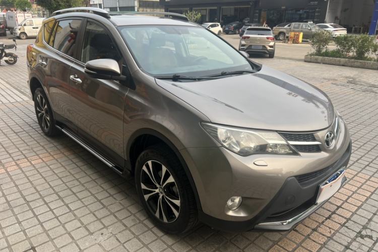 Used Toyota RAV4 2015 2.5L Automatic 4x4 Luxury Edition Exterior 3