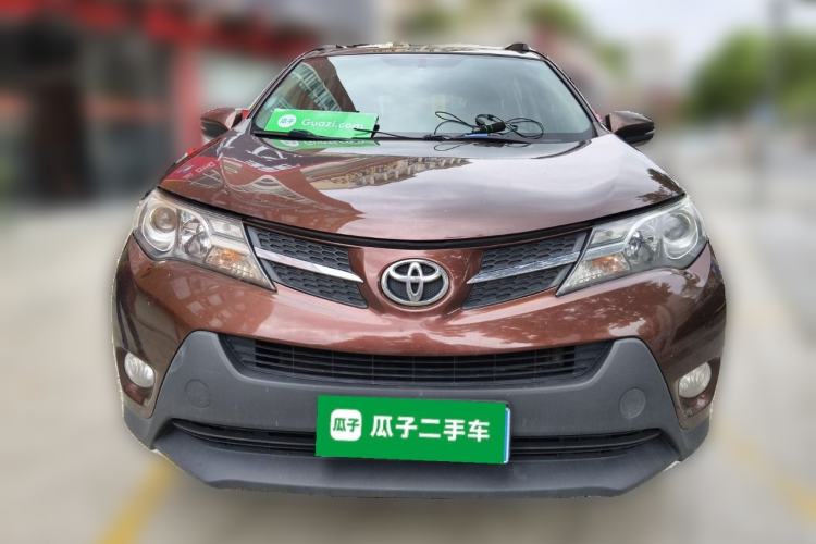 Used Toyota RAV4 2015 2.0L CVT Two-Wheel Drive Fashion Edition Front