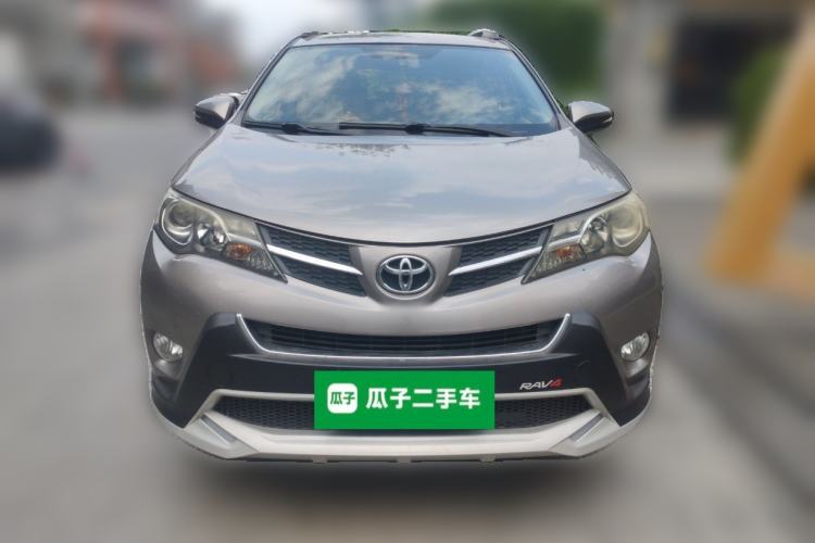 Used Toyota RAV4 2015 2.0L CVT Two-Wheel Drive Urban Edition Front