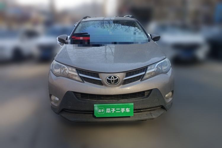Used Toyota RAV4 2015 2.0L CVT Two-Wheel Drive Fashion Edition Front