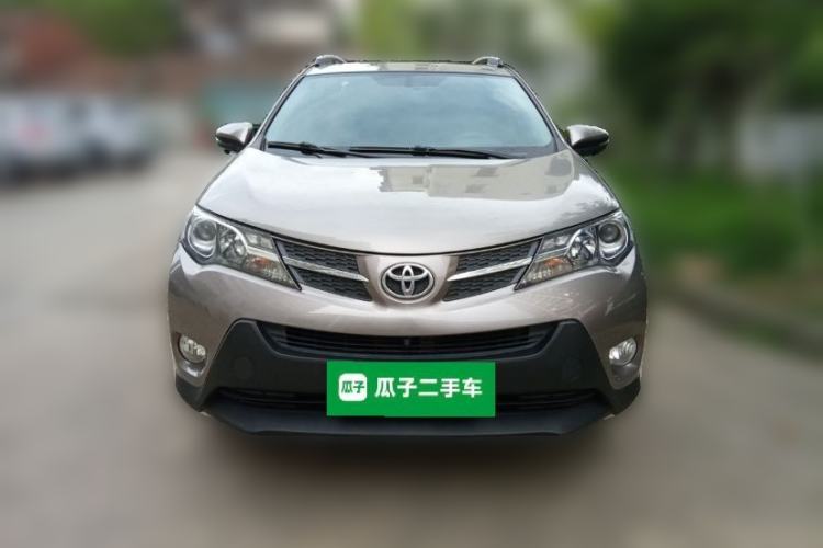 Used Toyota RAV4 2015 2.0L CVT Two-Wheel Drive Fashion Edition Front