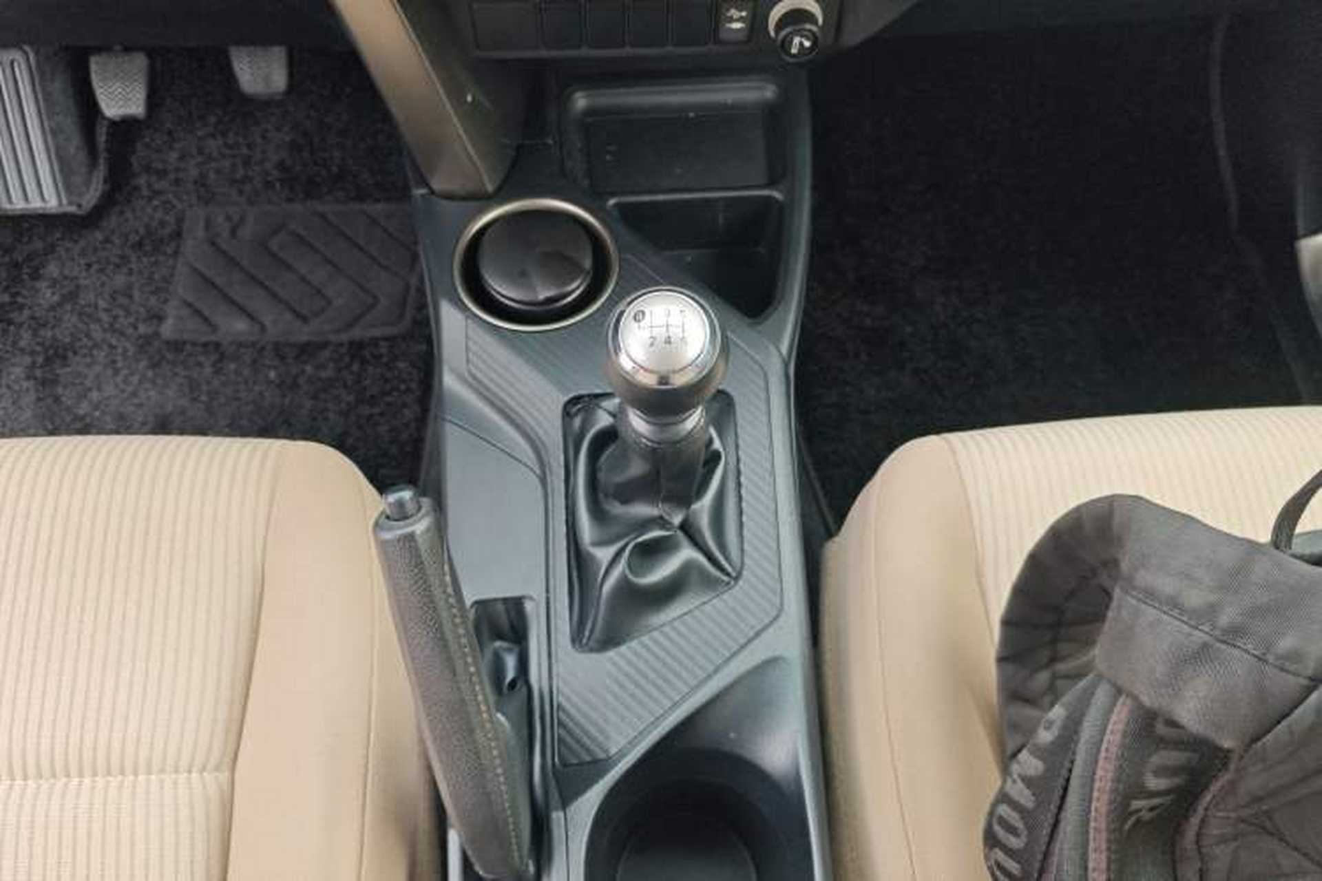 Used Toyota RAV4 2015 2.0L Manual Two-Wheel Drive Urban Edition Gear Lever