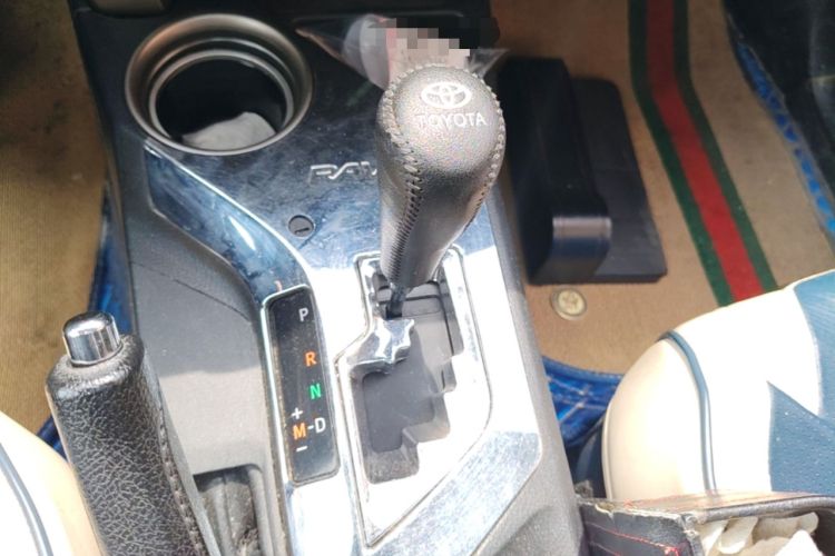 Used Toyota RAV4 2015 2.0L CVT Four-Wheel Drive New Edition Gear Lever