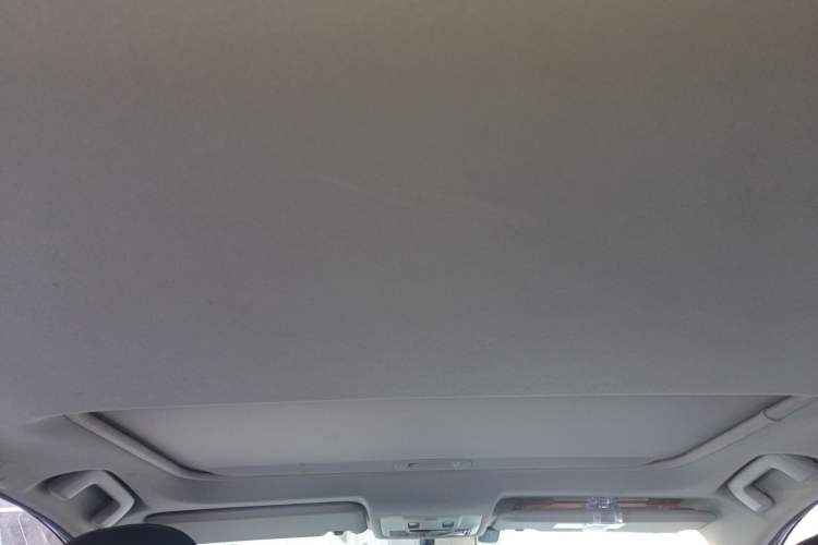 Used Toyota RAV4 2015 2.0L CVT Two-Wheel Drive Fashion Edition Headliner