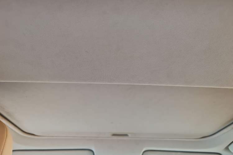 Used Toyota RAV4 2015 2.0L CVT Two-Wheel Drive Fashion Edition Headliner