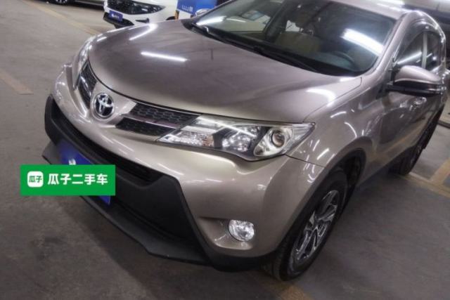 Used Toyota RAV4 2015 2.0L CVT Two-Wheel Drive Fashion Edition