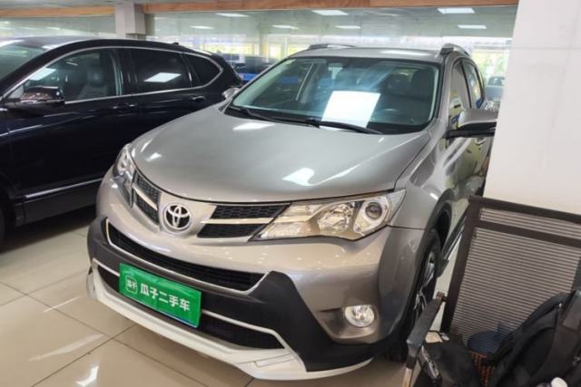 Used Toyota RAV4 2015 2.0L CVT Two-Wheel Drive Fashion Edition