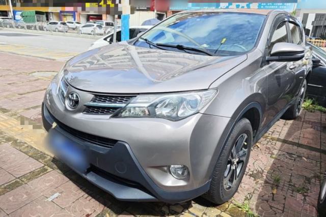 Used Toyota RAV4 2015 2.0L CVT Two-Wheel Drive Fashion Edition