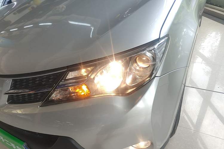 Used Toyota RAV4 2015 2.0L CVT Two-Wheel Drive Fashion Edition Left Front Headlight