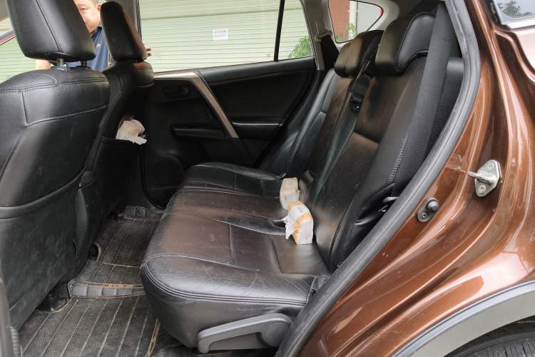 Used Toyota RAV4 2015 2.0L CVT Two-Wheel Drive Fashion Edition Left Rear Seat