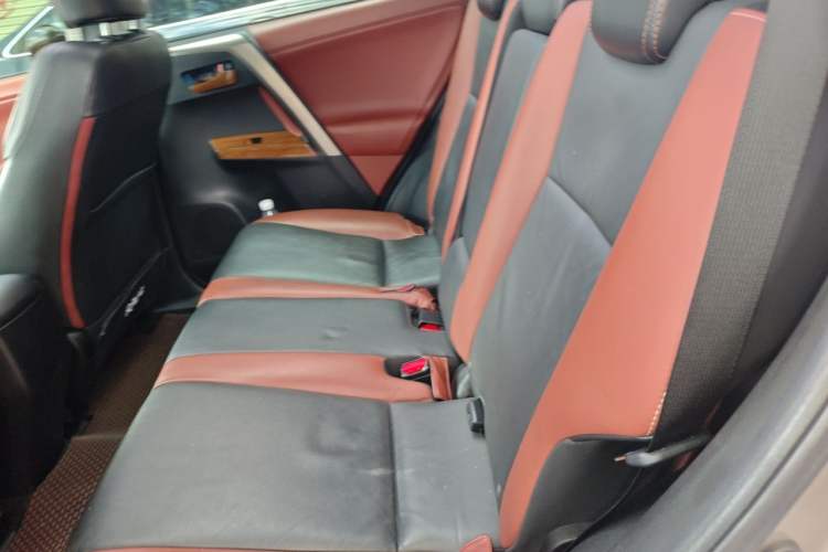 Used Toyota RAV4 2015 2.5L Automatic 4x4 Elite Edition Left Rear Seat