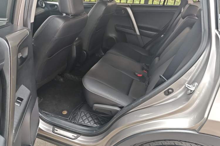 Used Toyota RAV4 2015 2.5L Automatic 4x4 Elite Edition Left Rear Seat