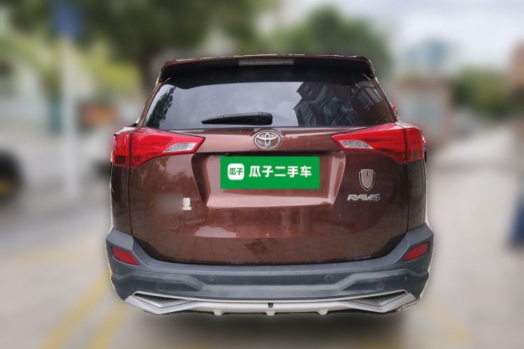 Used Toyota RAV4 2015 2.0L CVT Two-Wheel Drive Fashion Edition Rear