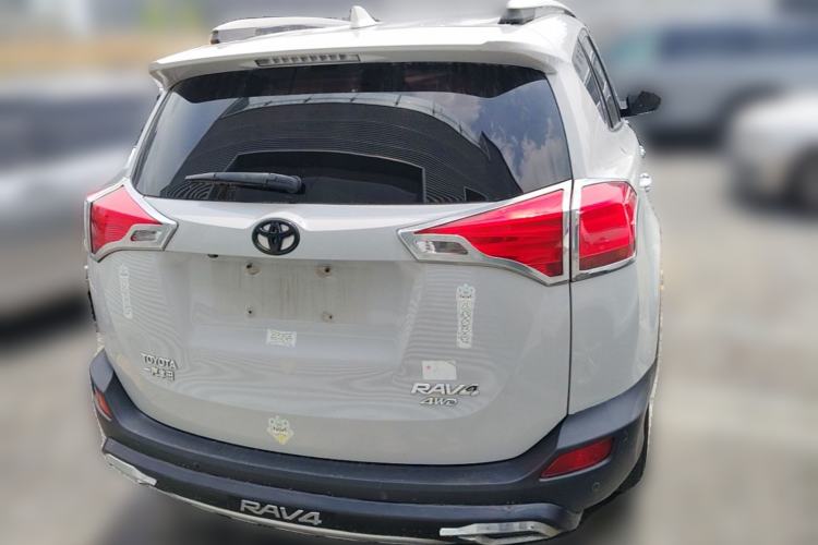 Used Toyota RAV4 2015 2.0L CVT Four-Wheel Drive New Edition Rear