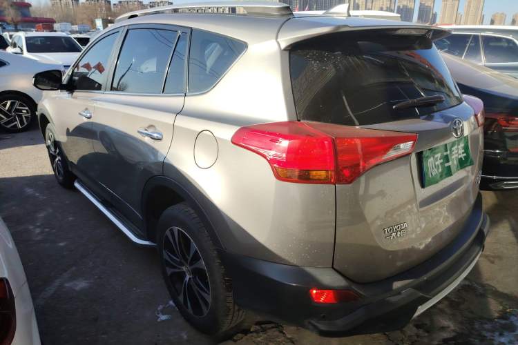 Used Toyota RAV4 2015 2.5L Automatic 4x4 Elite Edition Rear Left 45 Deg