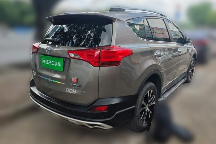 Used Toyota RAV4 2015 2.5L Automatic 4x4 Elite Edition Rear Right 45 Deg