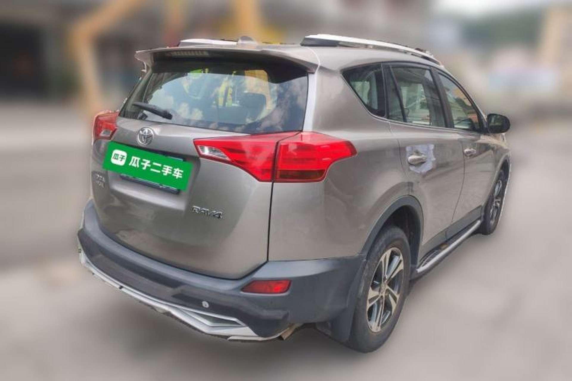 Used Toyota RAV4 2015 2.0L CVT Two-Wheel Drive Urban Edition Rear Right 45 Deg