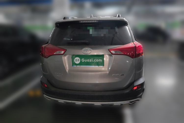 Used Toyota RAV4 2015 2.0L CVT Two-Wheel Drive Fashion Edition Rear