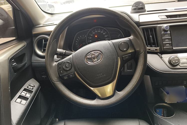 Used Toyota RAV4 2015 2.0L CVT Two-Wheel Drive Fashion Edition Steering Wheel