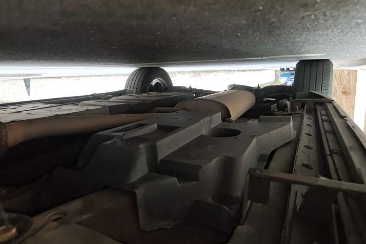 Used Toyota RAV4 2015 2.5L Automatic 4x4 Elite Edition Chassis Front Right