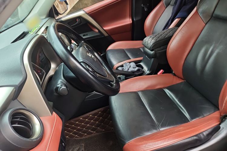 Used Toyota RAV4 2015 2.5L Automatic 4x4 Elite Edition Left Front Seat
