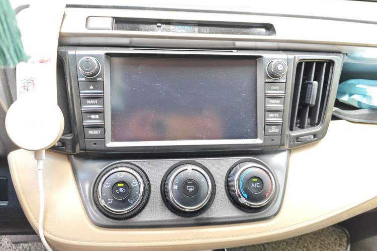 Used Toyota RAV4 2015 2.0L CVT Two-Wheel Drive Urban Edition Audio And AC Panel
