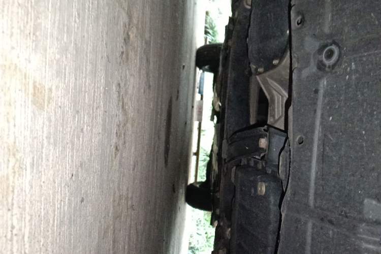 Used Toyota RAV4 2015 2.0L CVT Two-Wheel Drive Fashion Edition Chassis Front