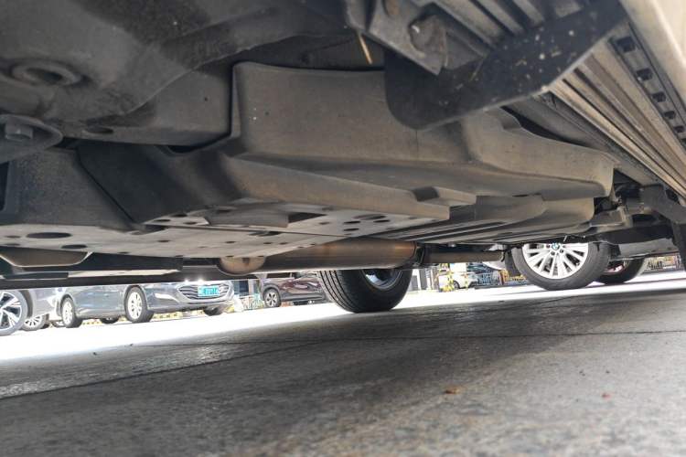 Used Toyota RAV4 2015 2.0L CVT Two-Wheel Drive Urban Edition Chassis Front Left