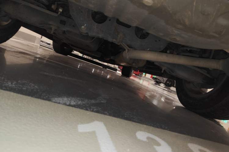 Used Toyota RAV4 2015 2.0L CVT Two-Wheel Drive Fashion Edition Chassis Rear