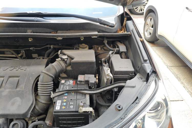 Used Toyota RAV4 2015 2.0L CVT Two-Wheel Drive Urban Edition Engine Bay Left