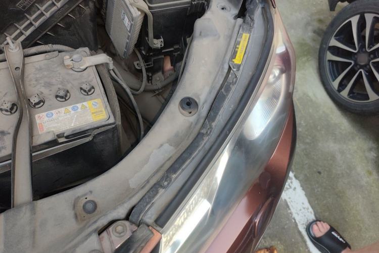 Used Toyota RAV4 2015 2.5L Automatic 4x4 Elite Edition Engine Bay Left